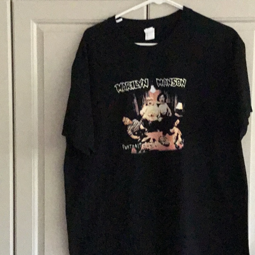 EUC Men’s Marilyn Manson “Portrait of an American Family” Concert T-shirt-Size L